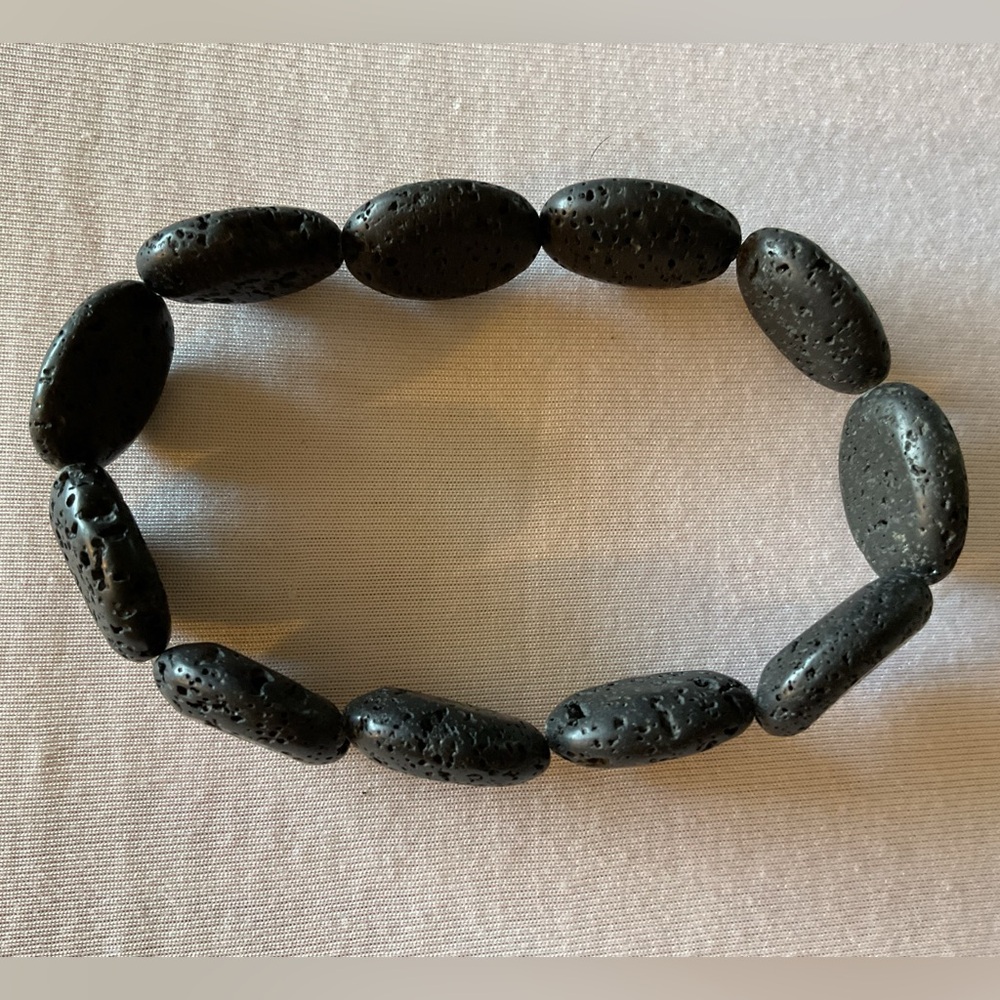 MEN’S BLACK LAVASTONE STRETCH BRACELETS